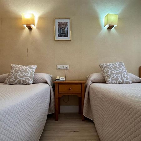 Hostal Atienzar Albacete Exteriör bild