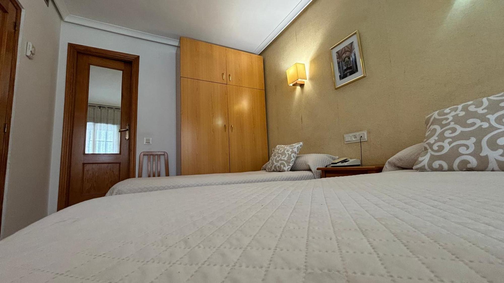 Hostal Atienzar Albacete Exteriör bild