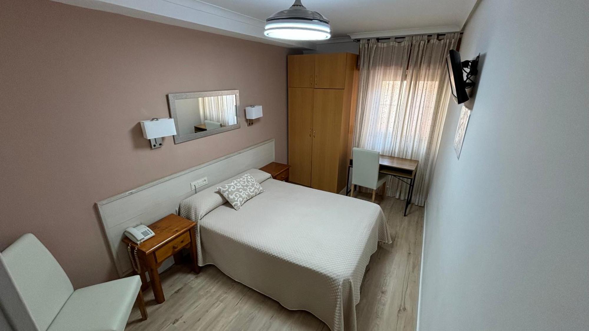 Hostal Atienzar Albacete Exteriör bild
