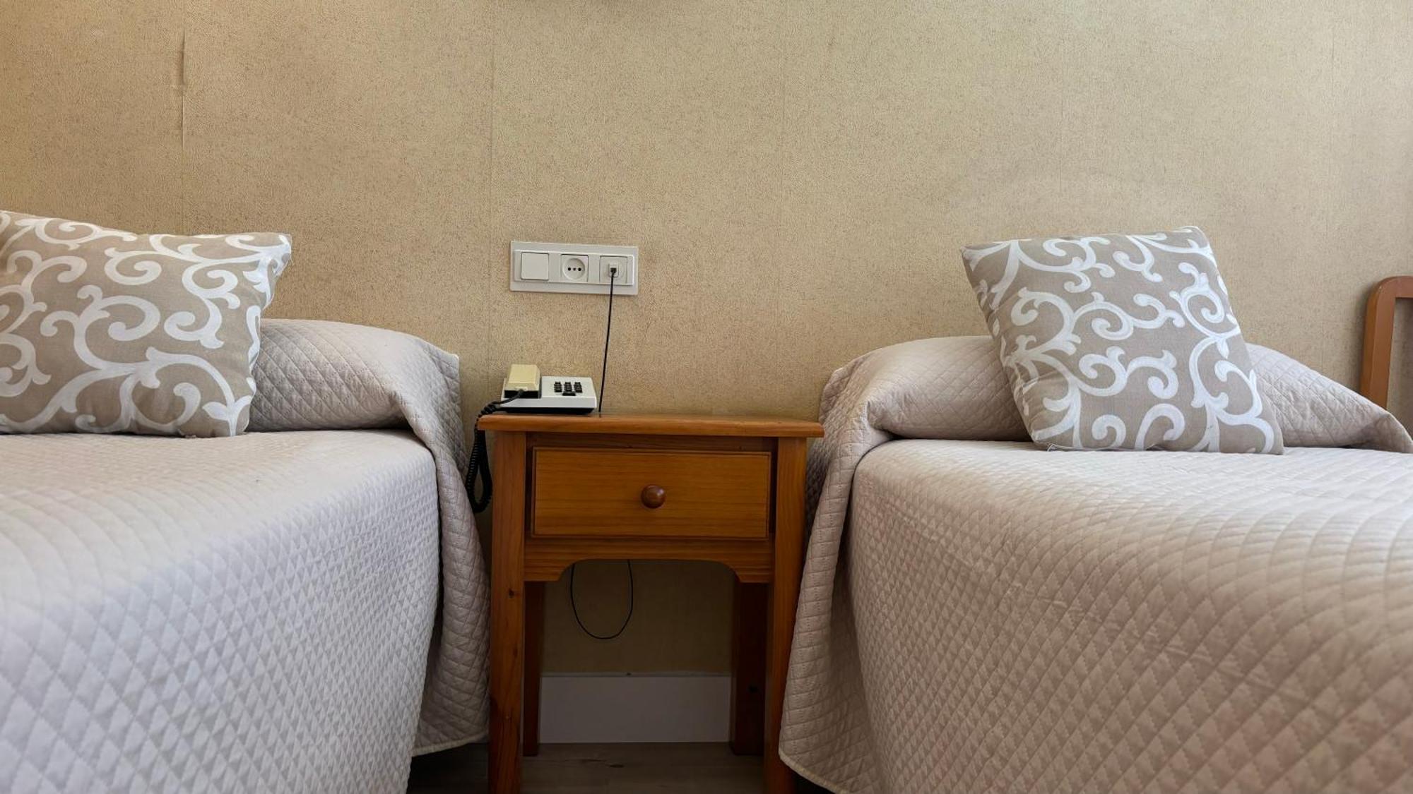 Hostal Atienzar Albacete Exteriör bild